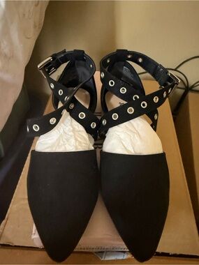 JustFab Black Pointed Toe Flats with Crisscross Eyelet Straps